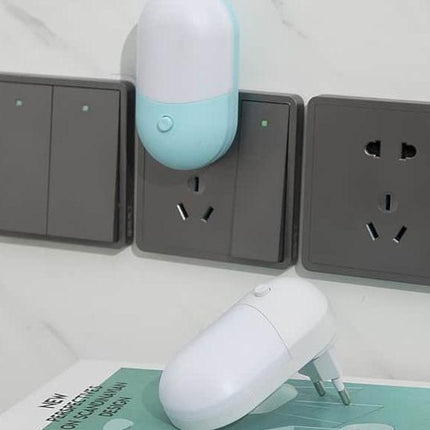 Moderní LED noční světlo do zásuvky