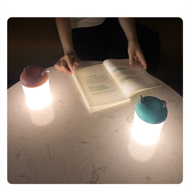 Přenosná stmívatelná lampa ve stylu lucerny