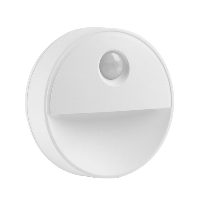 LED lampa s inteligentním pohybovým senzorem