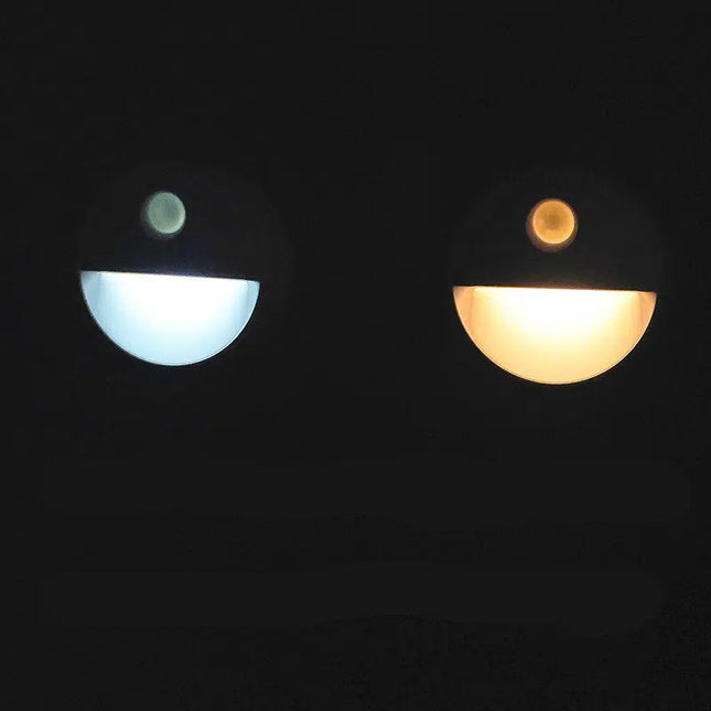 LED lampa s inteligentním pohybovým senzorem