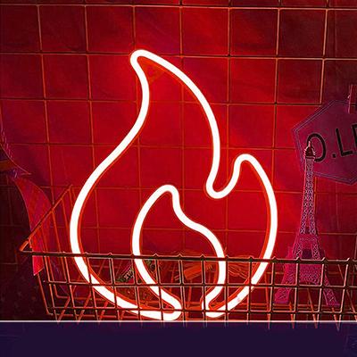 Neonová LED lampa ve tvaru plamene