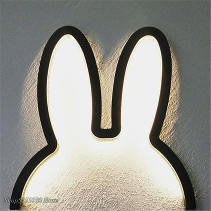 Nástěnná LED lampa zaječí uši