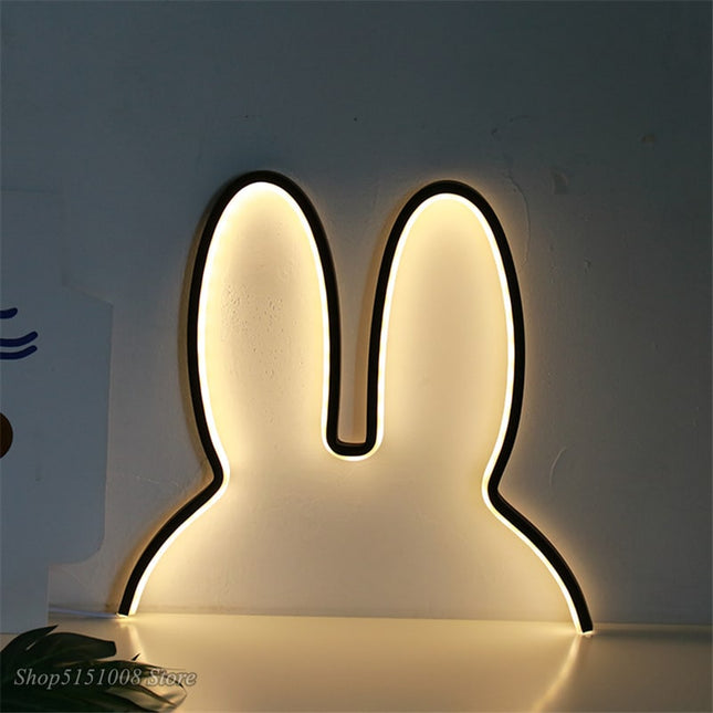 Nástěnná LED lampa zaječí uši