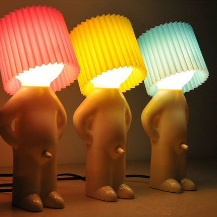 Designová stolní lampa ve tvaru panáčka