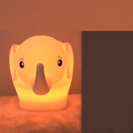 Vícebarevná LED lampička slon pro miminka
