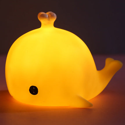 Malá noční lampička velryba na baterie