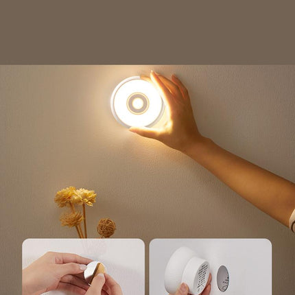 USB nabíjecí lampička s čidlem