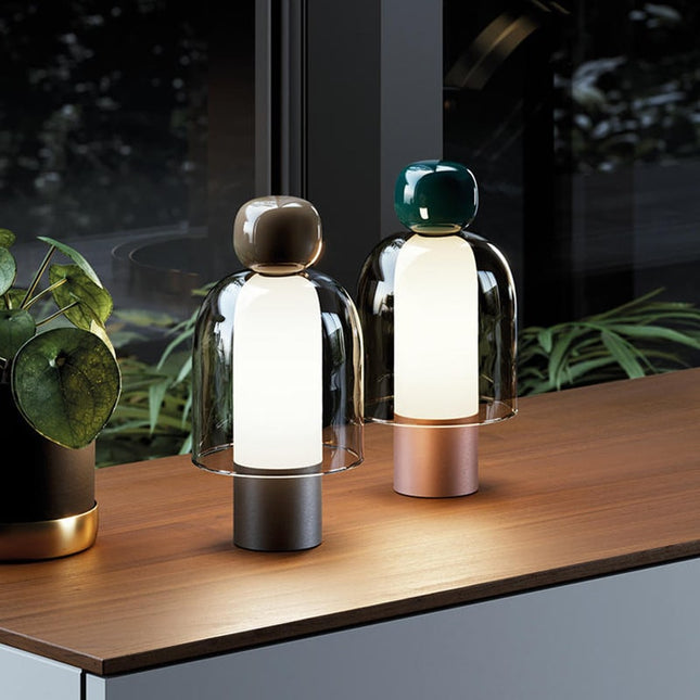 Nabíjecí stolní lampa severský design