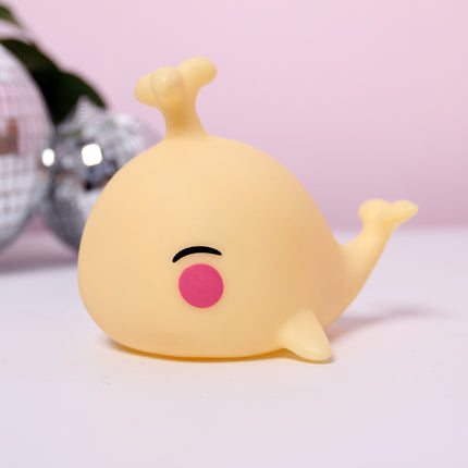 Barevná silikonová lampička velryba pro děti