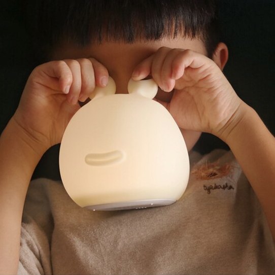 Nabíjecí dotyková lampička šnek na kojení