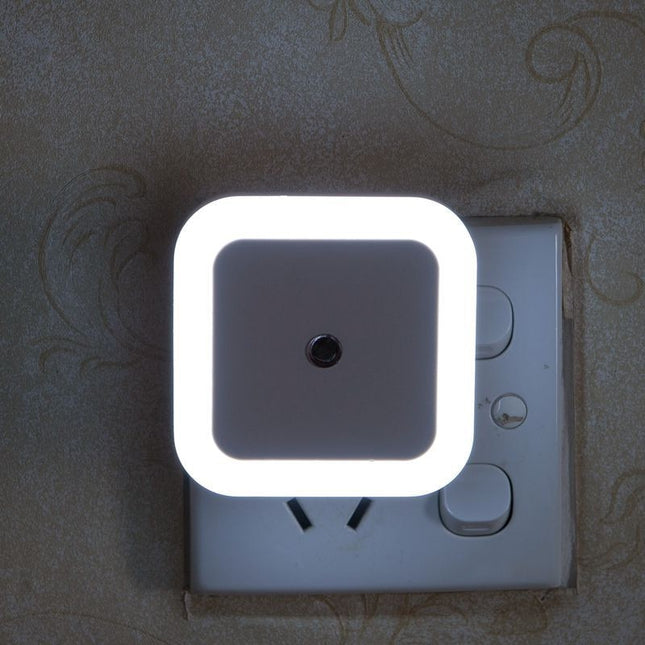 LED noční světlo do zásuvky se senzorem