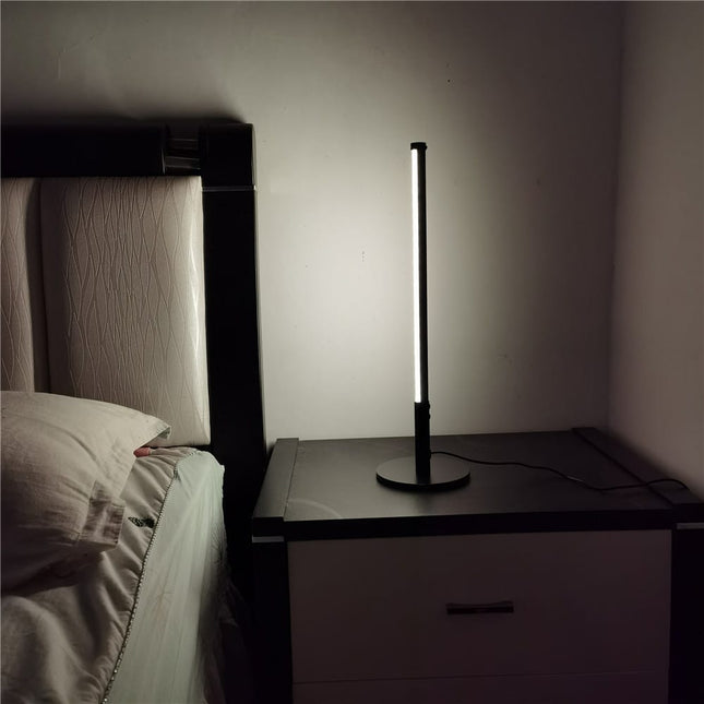 Štíhlá barevná LED lampa s ovladačem