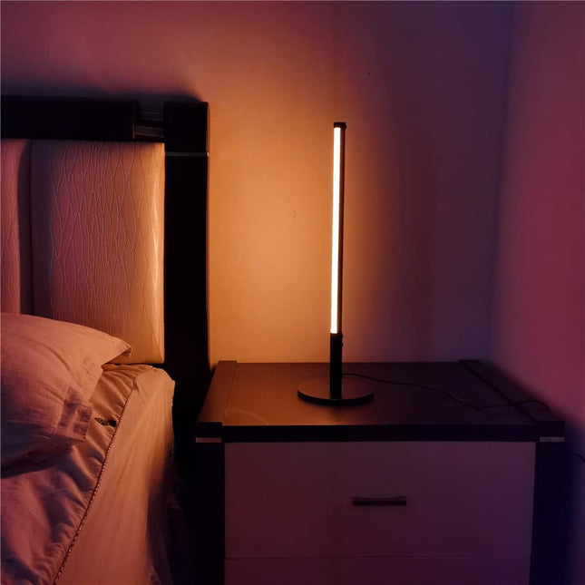 Štíhlá barevná LED lampa s ovladačem