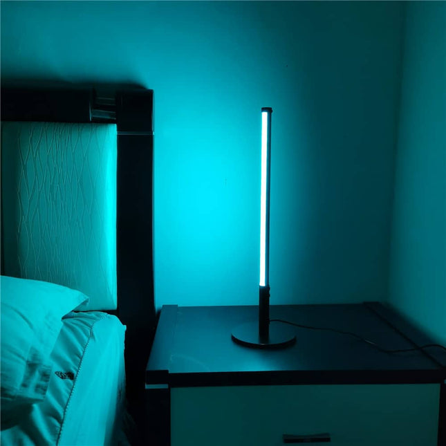Štíhlá barevná LED lampa s ovladačem