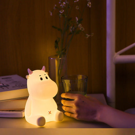 Stmívatelná silikonová lampička kráva pro děti